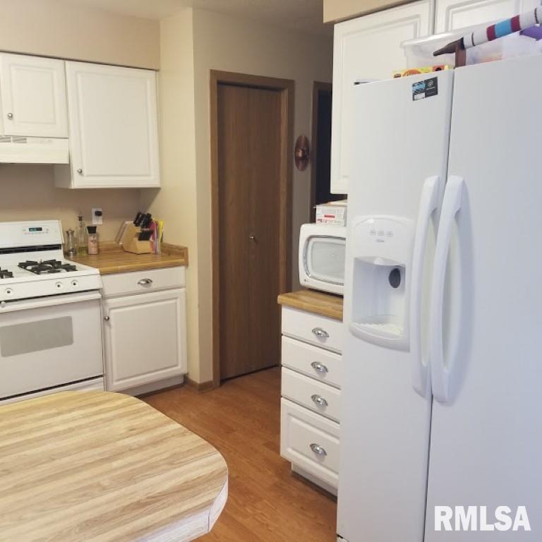9005 114th Avenue West Taylor Ridge, IL 61284 - Photo 6 of 34 Gallery Image 6