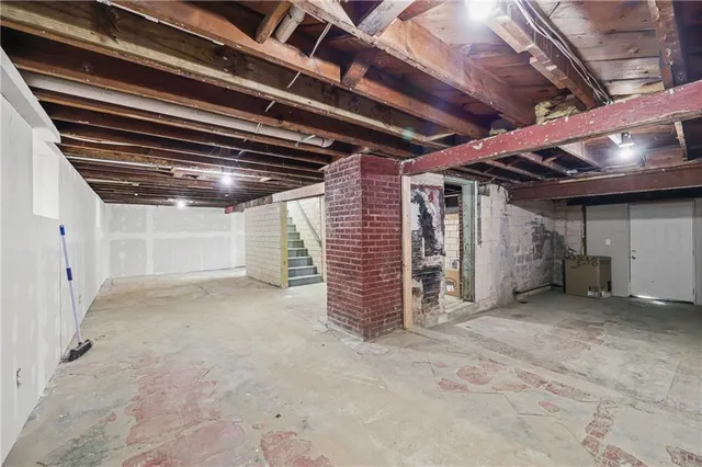 $205,000 | 5617 Indiana Avenue, Kansas City, MO 64130