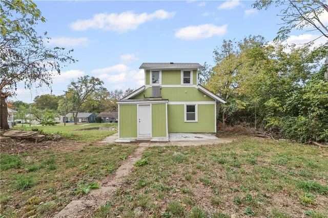 $205,000 | 5617 Indiana Avenue, Kansas City, MO 64130