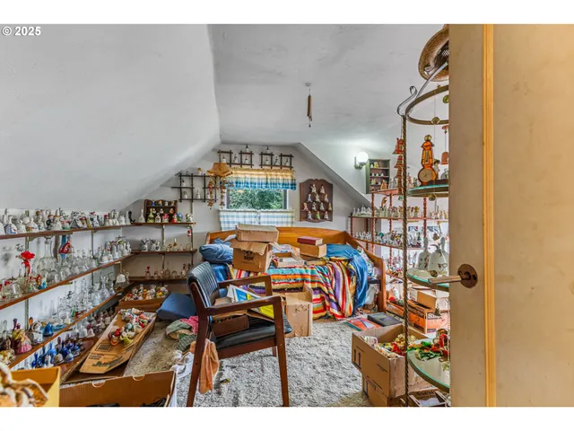 $289,900 | 42307 North River Drive, Sweet Home, OR 97386