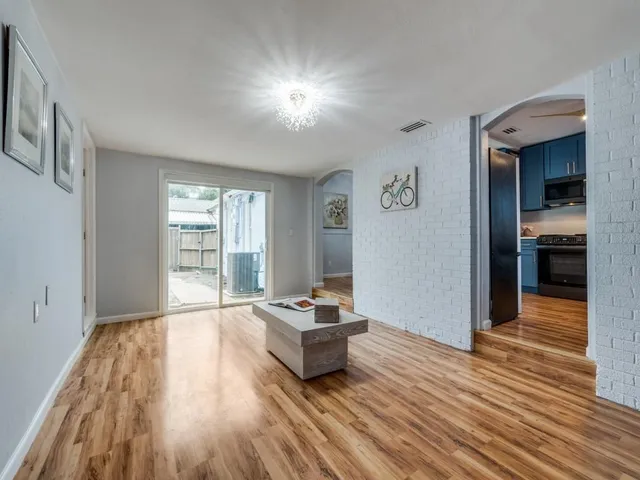 $3,750 | 5739 Ellsworth Avenue, Dallas, TX 75206