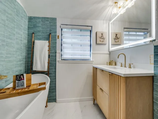 $3,750 | 5739 Ellsworth Avenue, Dallas, TX 75206