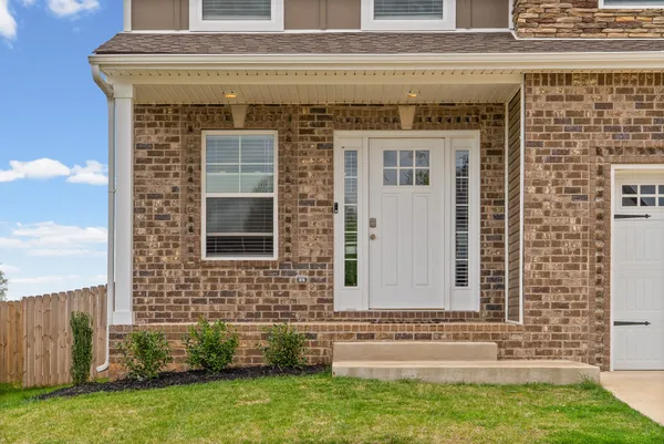 $2,500 | 805 Macon Lane, Clarksville, TN 37042