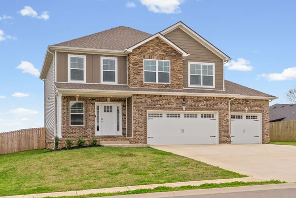 $2,500 | 805 Macon Lane, Clarksville, TN 37042