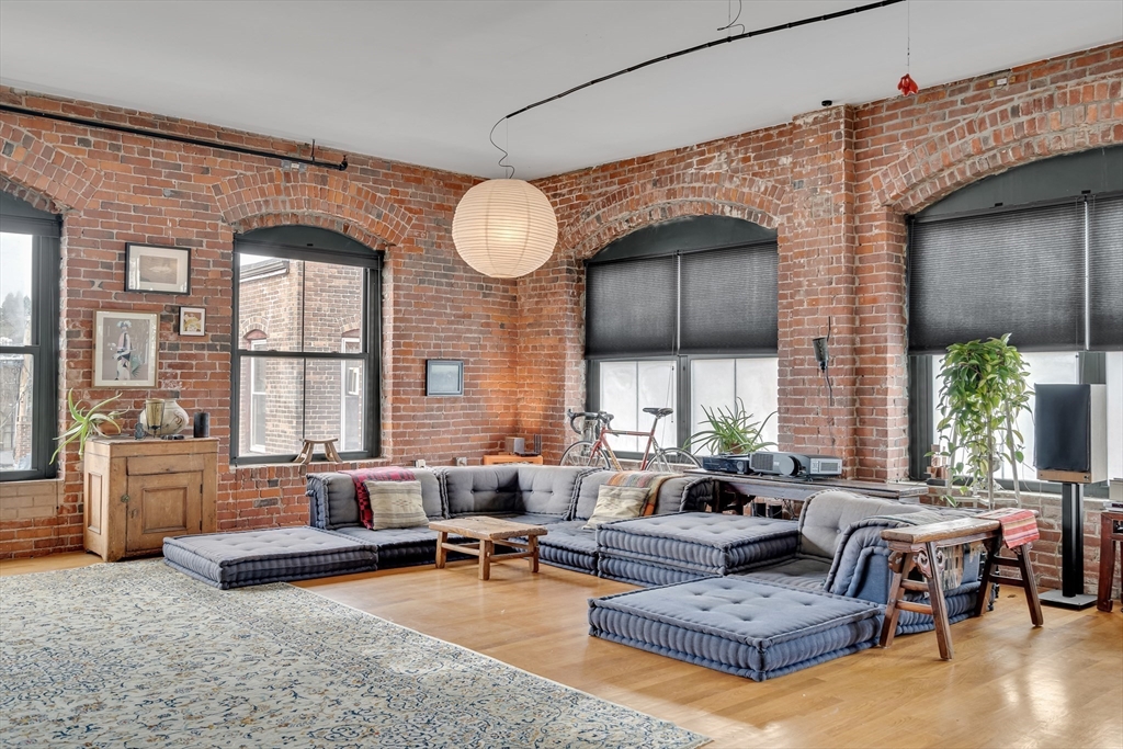 172 Green Street, Unit 11 Boston, MA 02130 - Photo 1 of 30