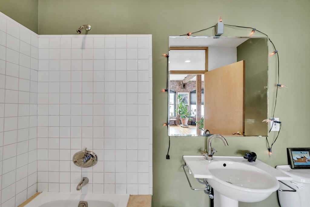 172 Green Street, Unit 11 Boston, MA 02130 - Photo 13 of 30