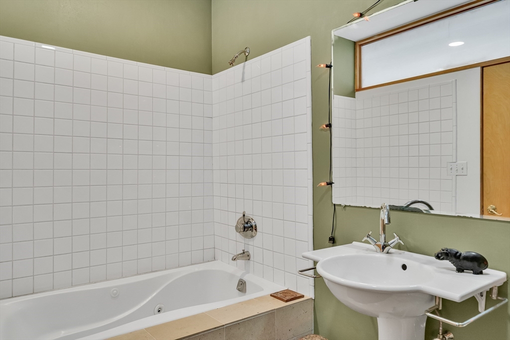 172 Green Street, Unit 11 Boston, MA 02130 - Photo 14 of 30