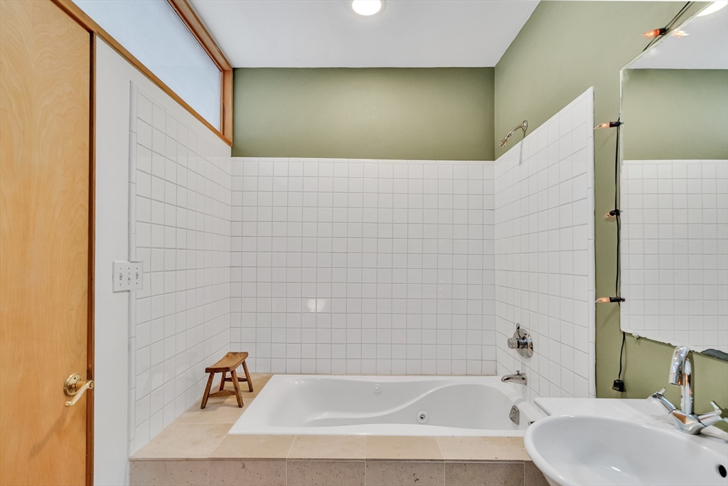 172 Green Street, Unit 11 Boston, MA 02130 - Photo 15 of 30