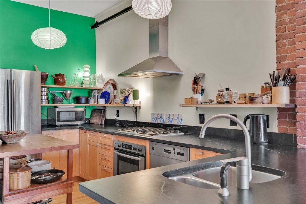 172 Green Street, Unit 11 Boston, MA 02130 - Photo 17 of 30