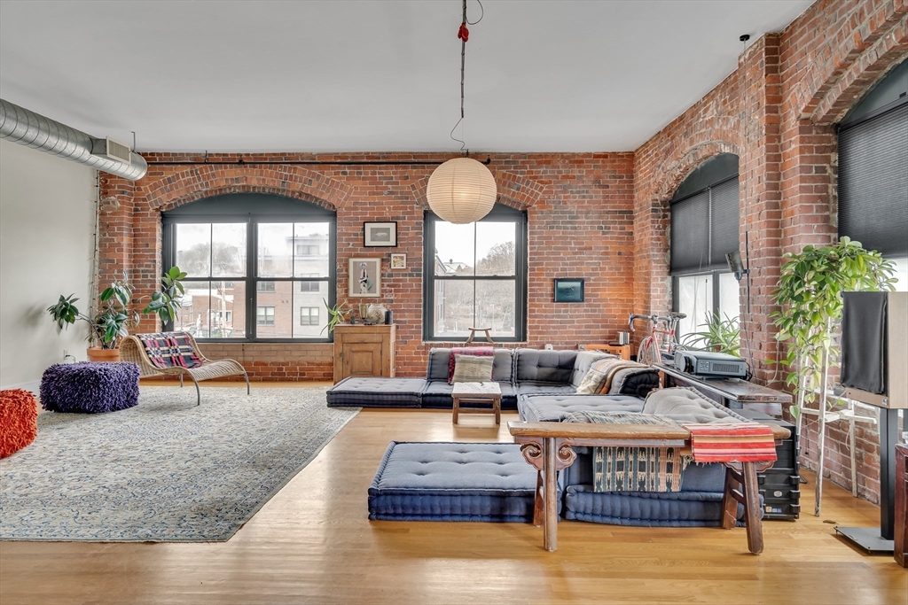 172 Green Street, Unit 11 Boston, MA 02130 - Photo 4 of 30