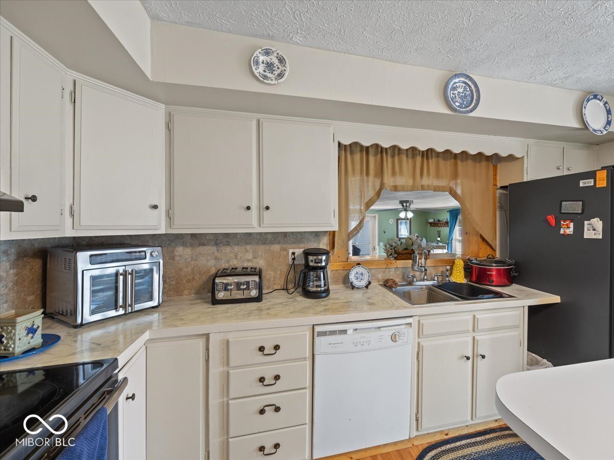 6982 East Michigan Road Waldron, IN 46182 - Photo 13 of 47