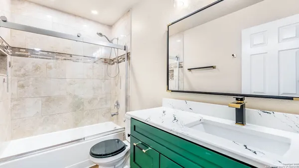 $2,000 | 7951 Brinson Court, Converse, TX 78109