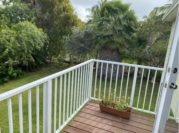 $3,850 | 19525 Date Palm Drive, Sugarloaf, FL 33042