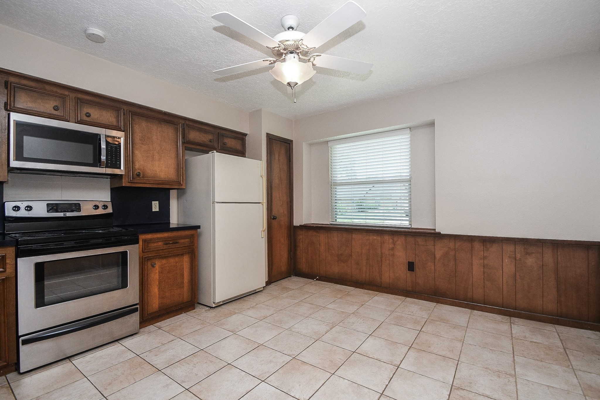 2113 Georgetown Street Katy, TX 77493 - Photo 14 of 32