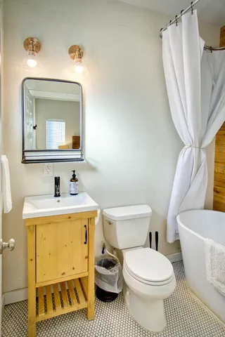 $499,000 | 105 Elmer Road, Llano, TX 78643