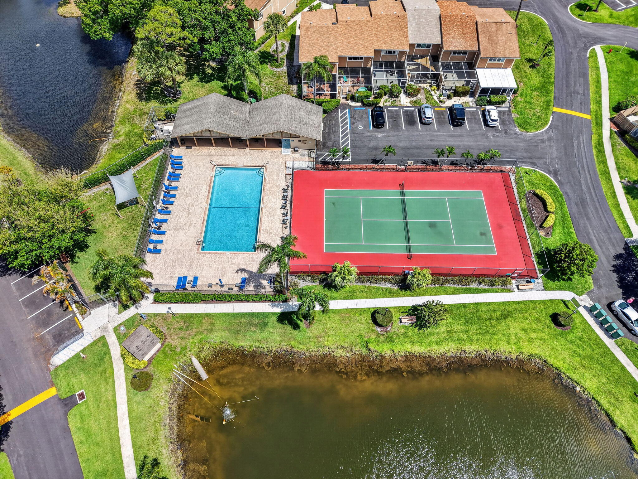 102 Maplecrest Circle Jupiter, FL 33458 - Photo 37 of 39 amenities