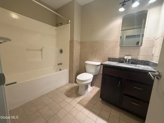 $1,500 | 733 Broadway, Unit 106, Albany, NY 12207