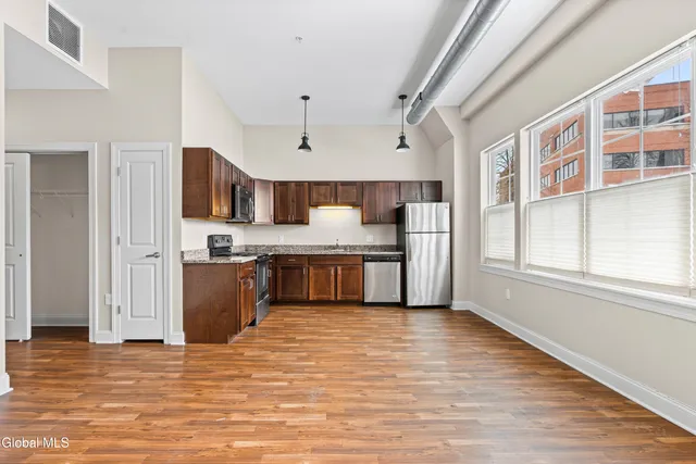 $1,500 | 733 Broadway, Unit 106, Albany, NY 12207