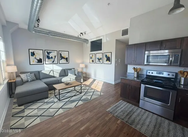 $1,500 | 733 Broadway, Unit 106, Albany, NY 12207