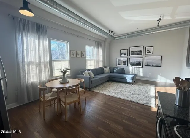 $1,500 | 733 Broadway, Unit 106, Albany, NY 12207