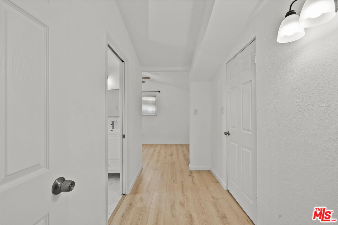 7853 Bothwell Road Reseda, CA 91335 - Photo 22 of 46 Gallery Image 22