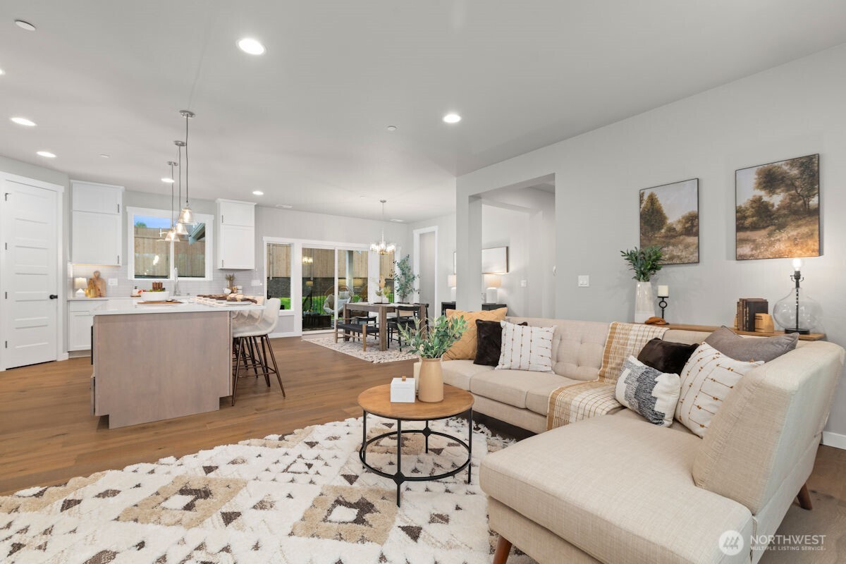 7907 South 132nd Street Seattle, WA 98178 - Photo 11 of 40