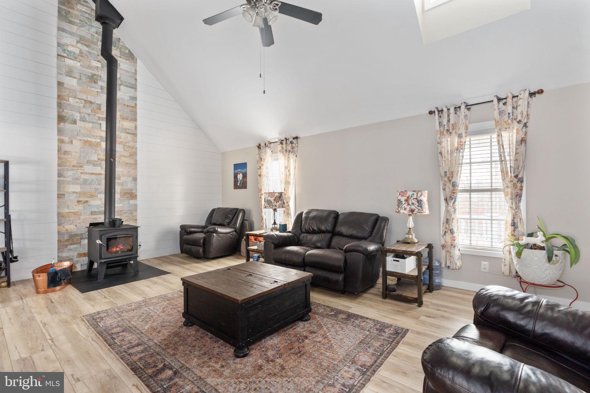 5105 Deep Creek Road Kents Store, VA 23084 - Photo 11 of 74 Oversized Family Room