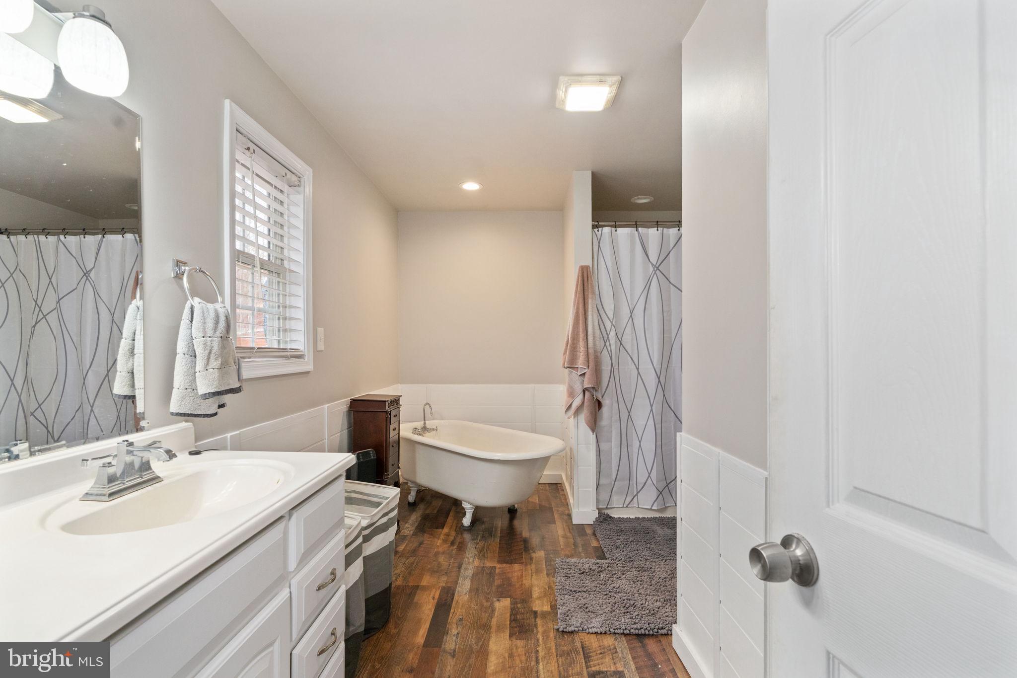 5105 Deep Creek Road Kents Store, VA 23084 - Photo 41 of 74 Master bathroom