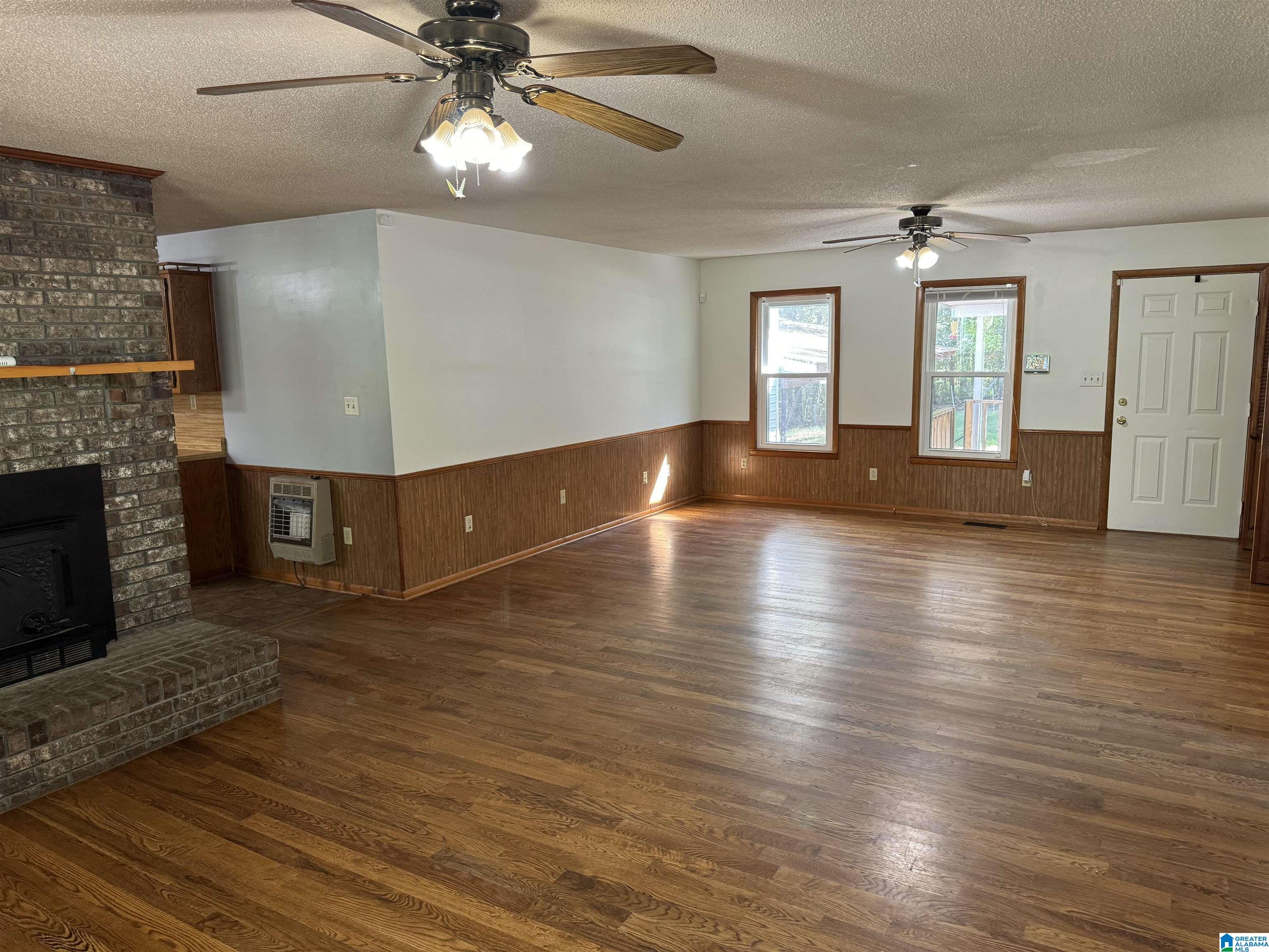 135 Tadlock Drive Cleveland, AL 35049 - Photo 3 of 49