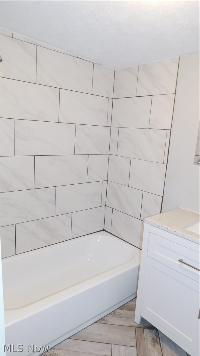 3287 Winchell Road Mantua, OH 44255 - Photo 13 of 18 Master Bath