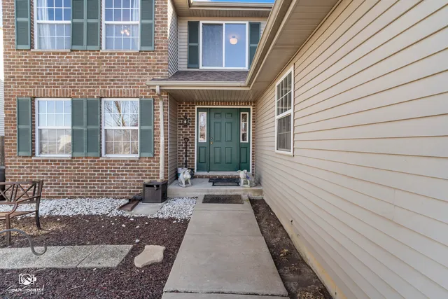$425,000 | 1064 129th Infantry Drive, Joliet, IL 60435