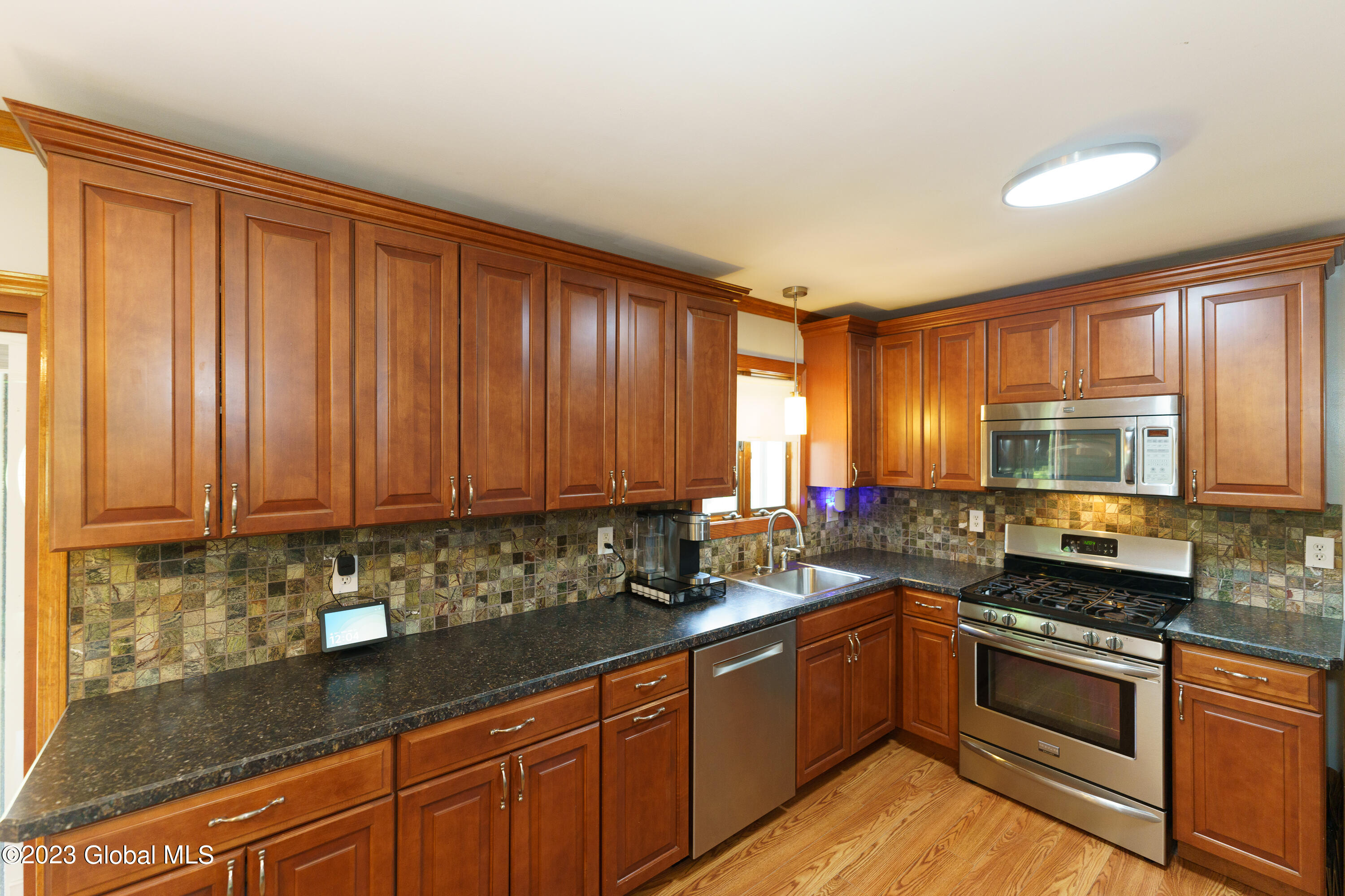 338 South Albany Road Bethlehem, NY 12158 - Photo 5 of 21 2 Kitchen 2
