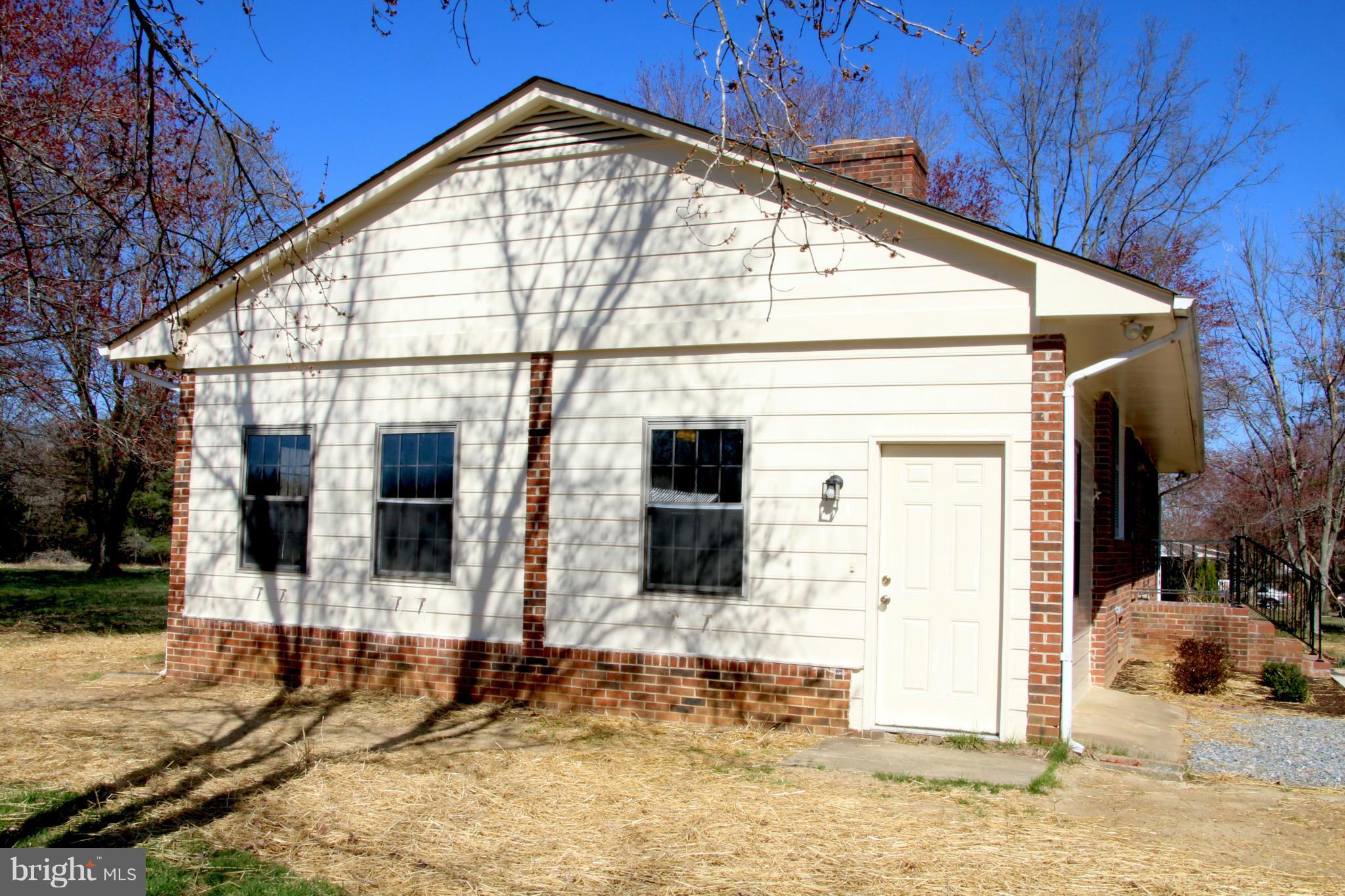 4650 Jericho Road Ruther Glen, VA 22546 - Photo 2 of 25 Exterior (Front)