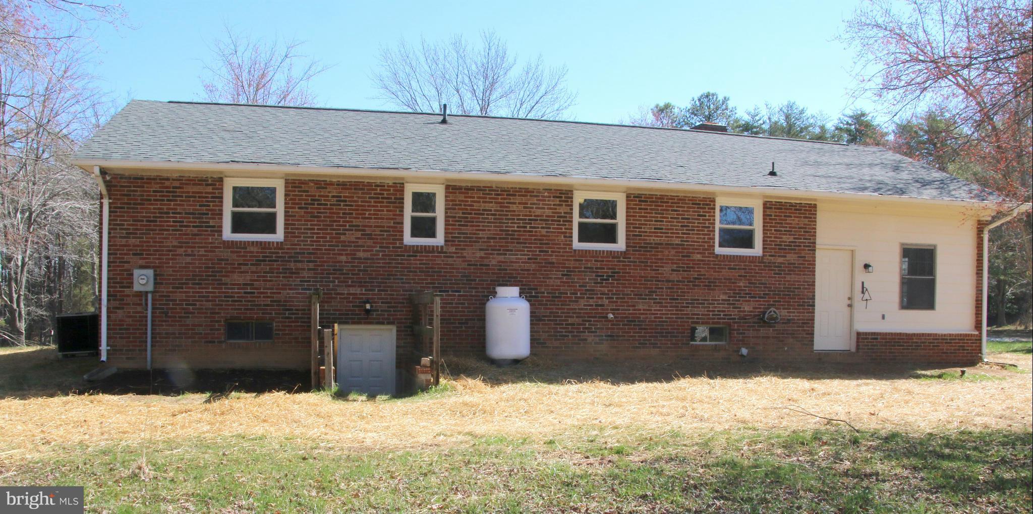 4650 Jericho Road Ruther Glen, VA 22546 - Photo 22 of 25 Exterior (Rear)