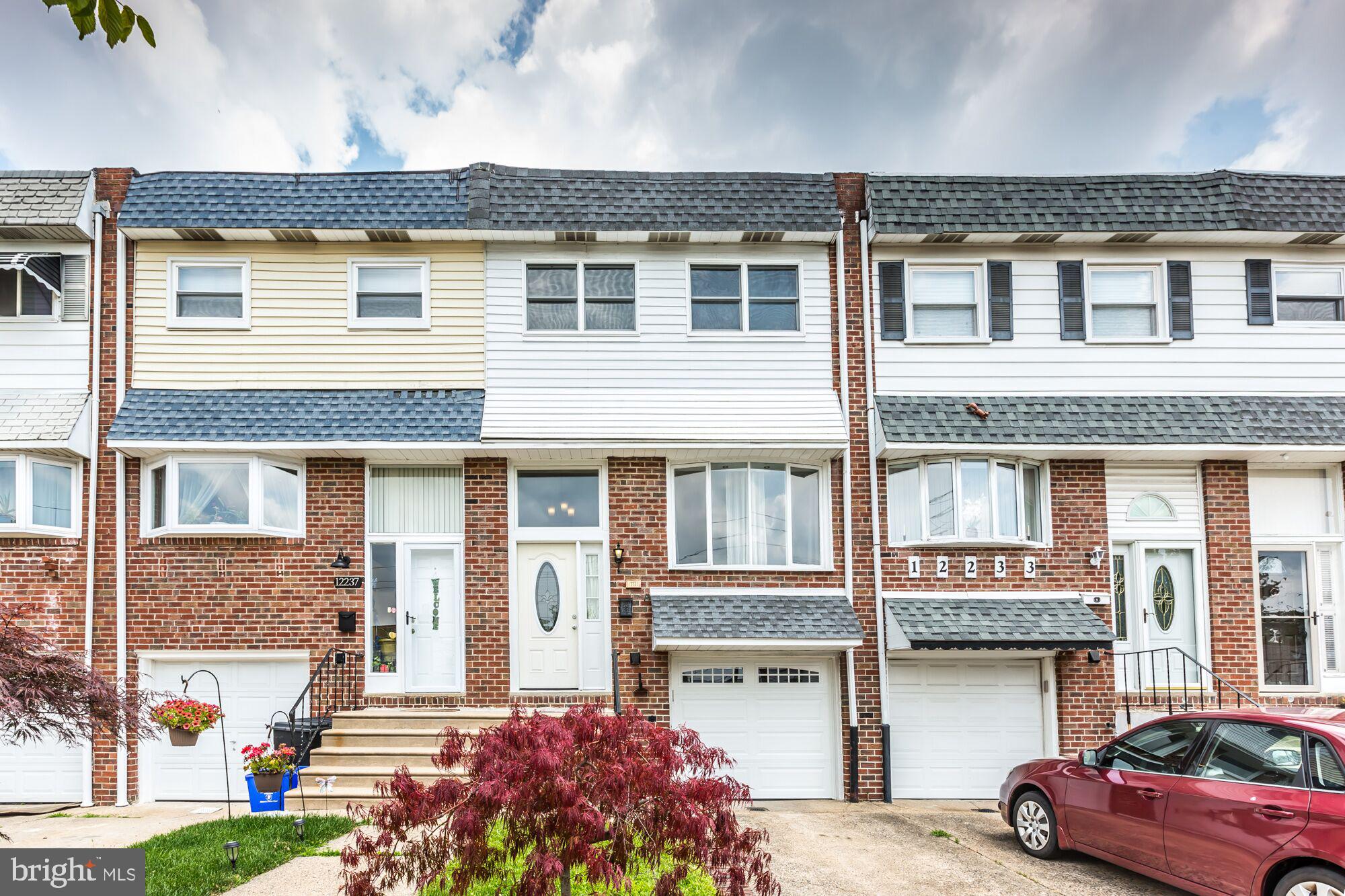 12235 Rambler Road Philadelphia, PA 19154 - Photo 1 of 25
