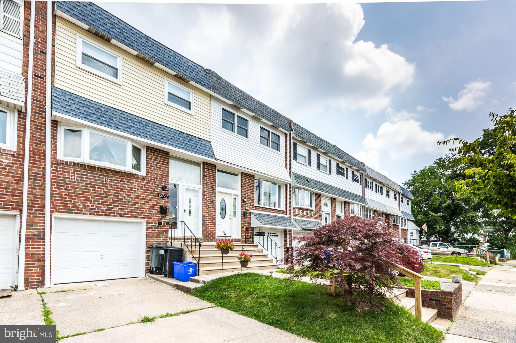 12235 Rambler Road Philadelphia, PA 19154 - Photo 2 of 25