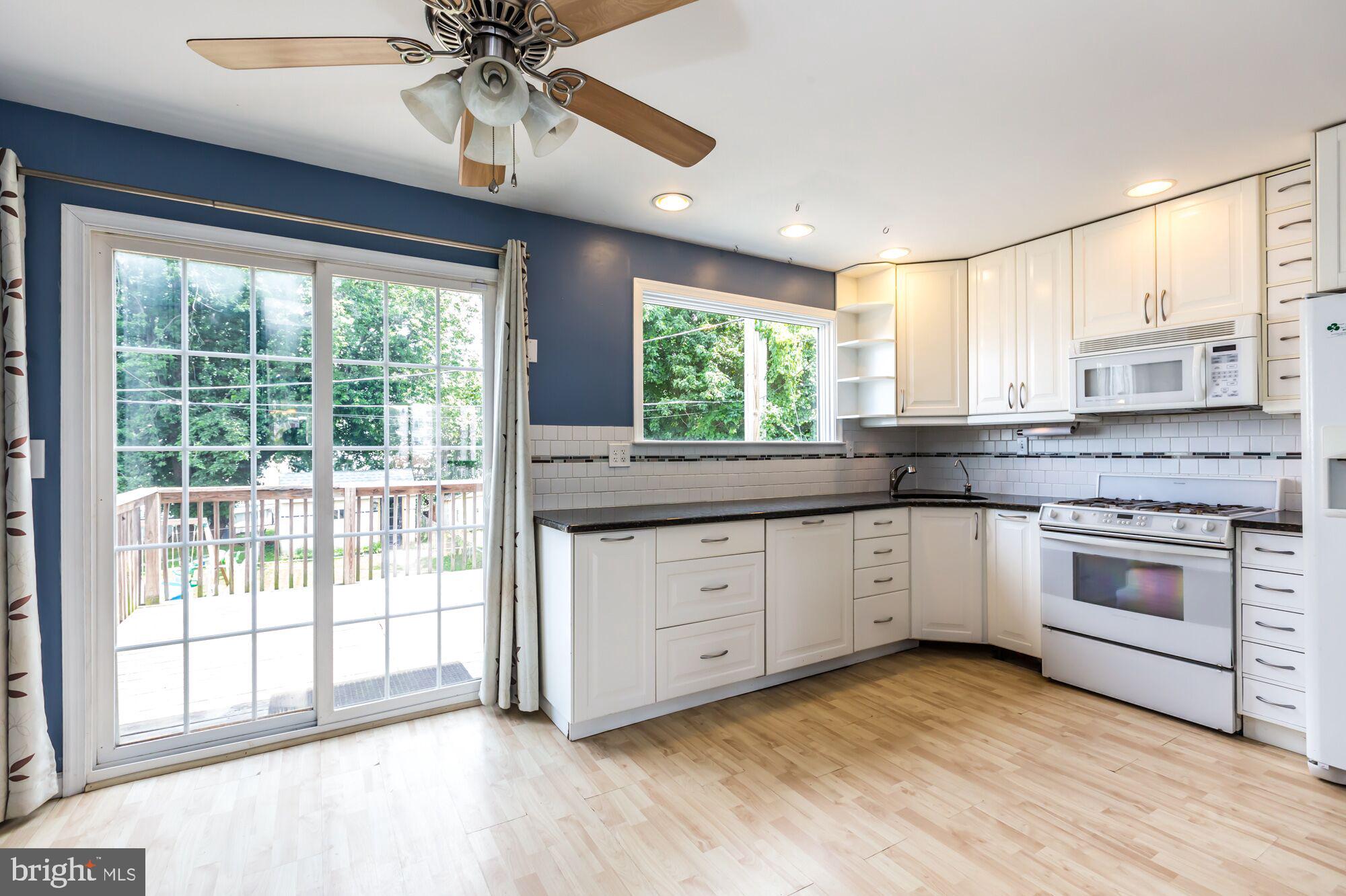 12235 Rambler Road Philadelphia, PA 19154 - Photo 6 of 25