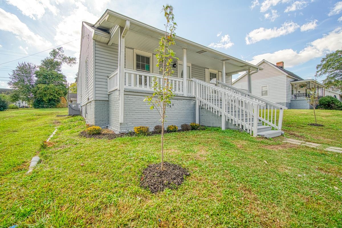 520 Buncombe Street Woodruff, SC 29388 - Photo 2 of 26