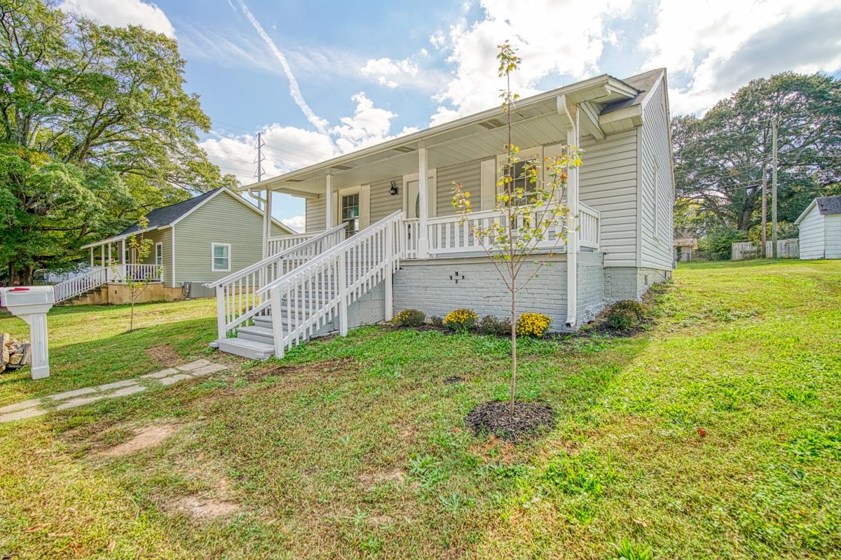 520 Buncombe Street Woodruff, SC 29388 - Photo 3 of 26