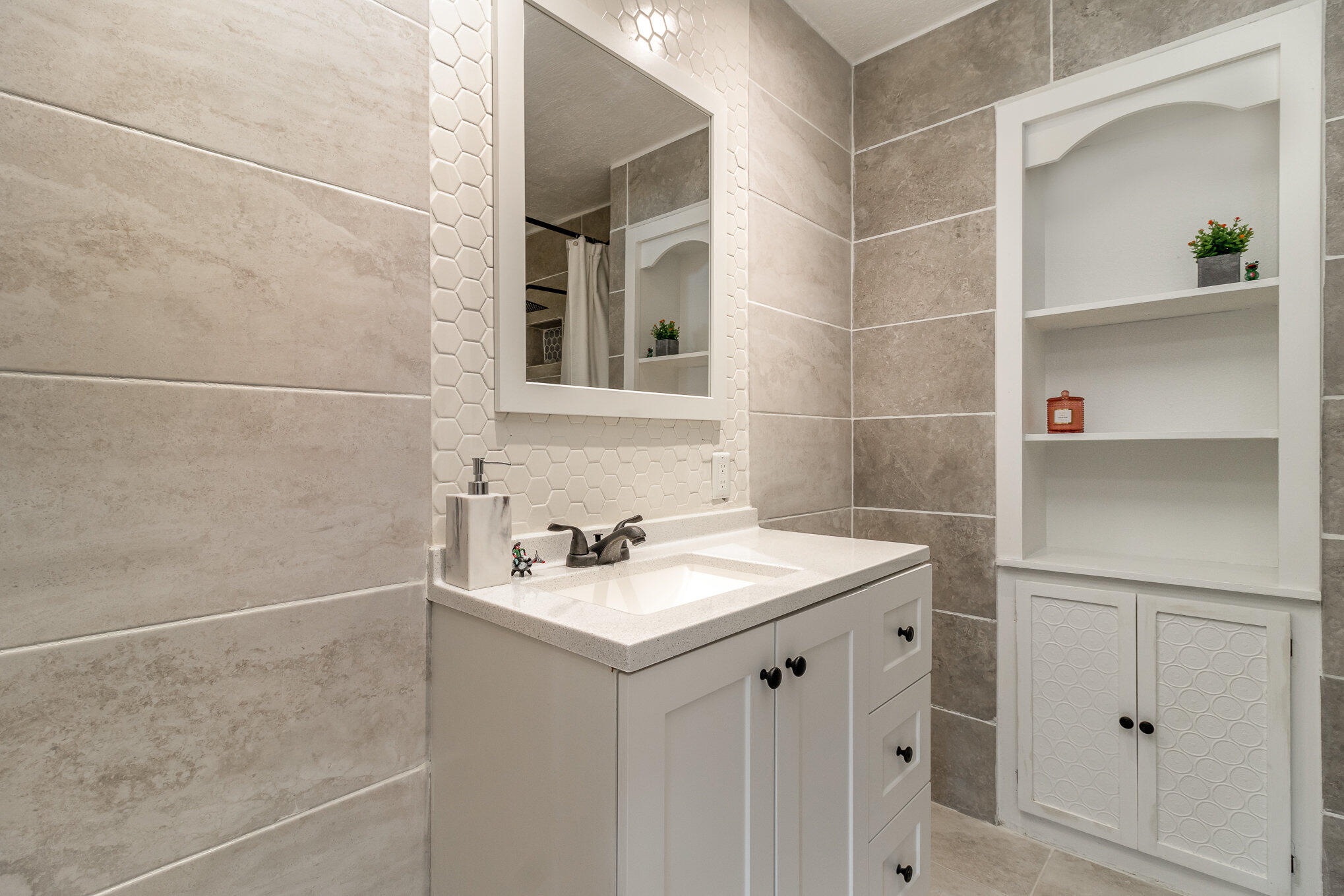 881 Riviera Drive Northeast Palm Bay, FL 32905 - Photo 20 of 35 Bath 2