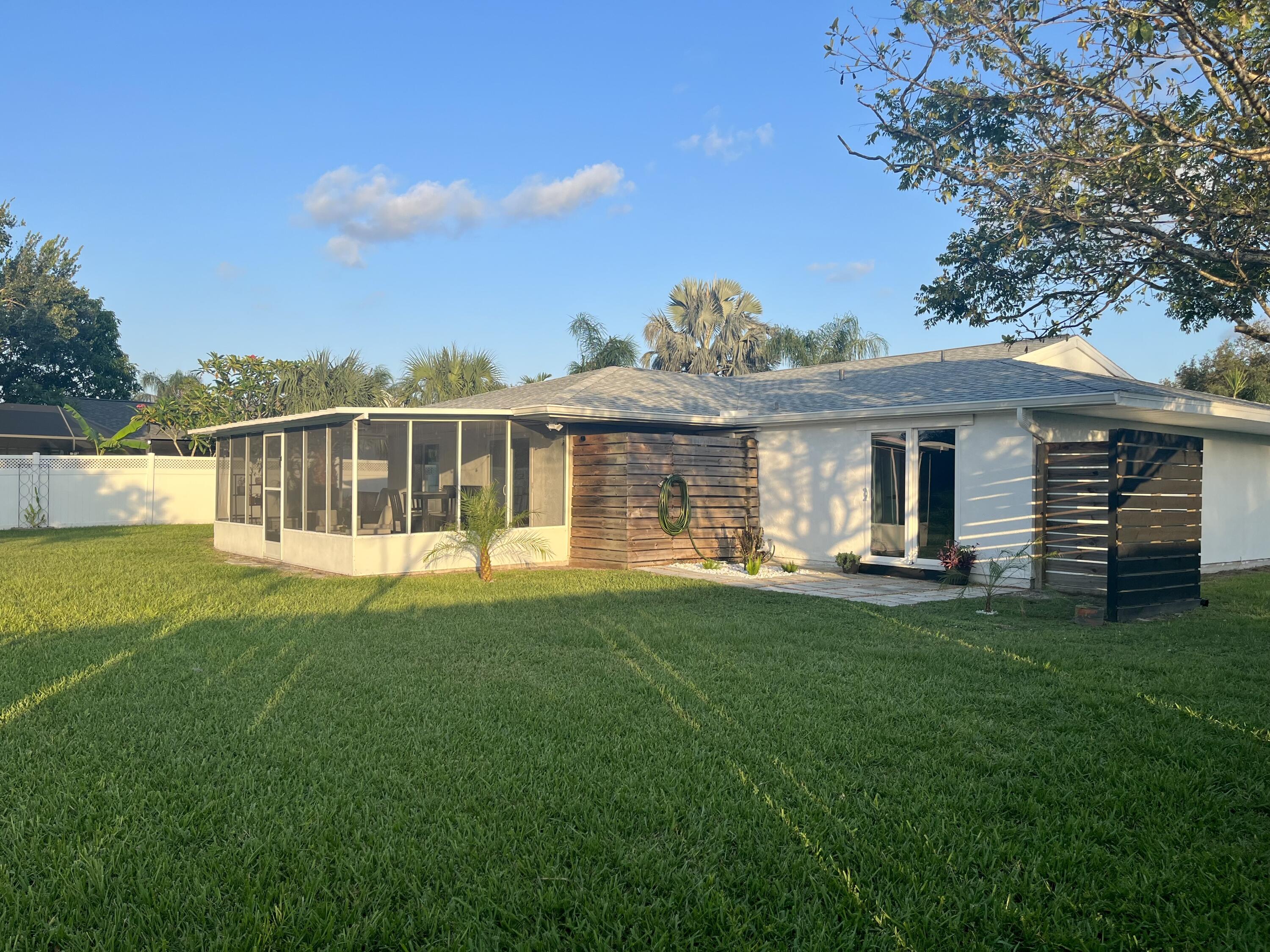 881 Riviera Drive Northeast Palm Bay, FL 32905 - Photo 31 of 35 Outdoor Area