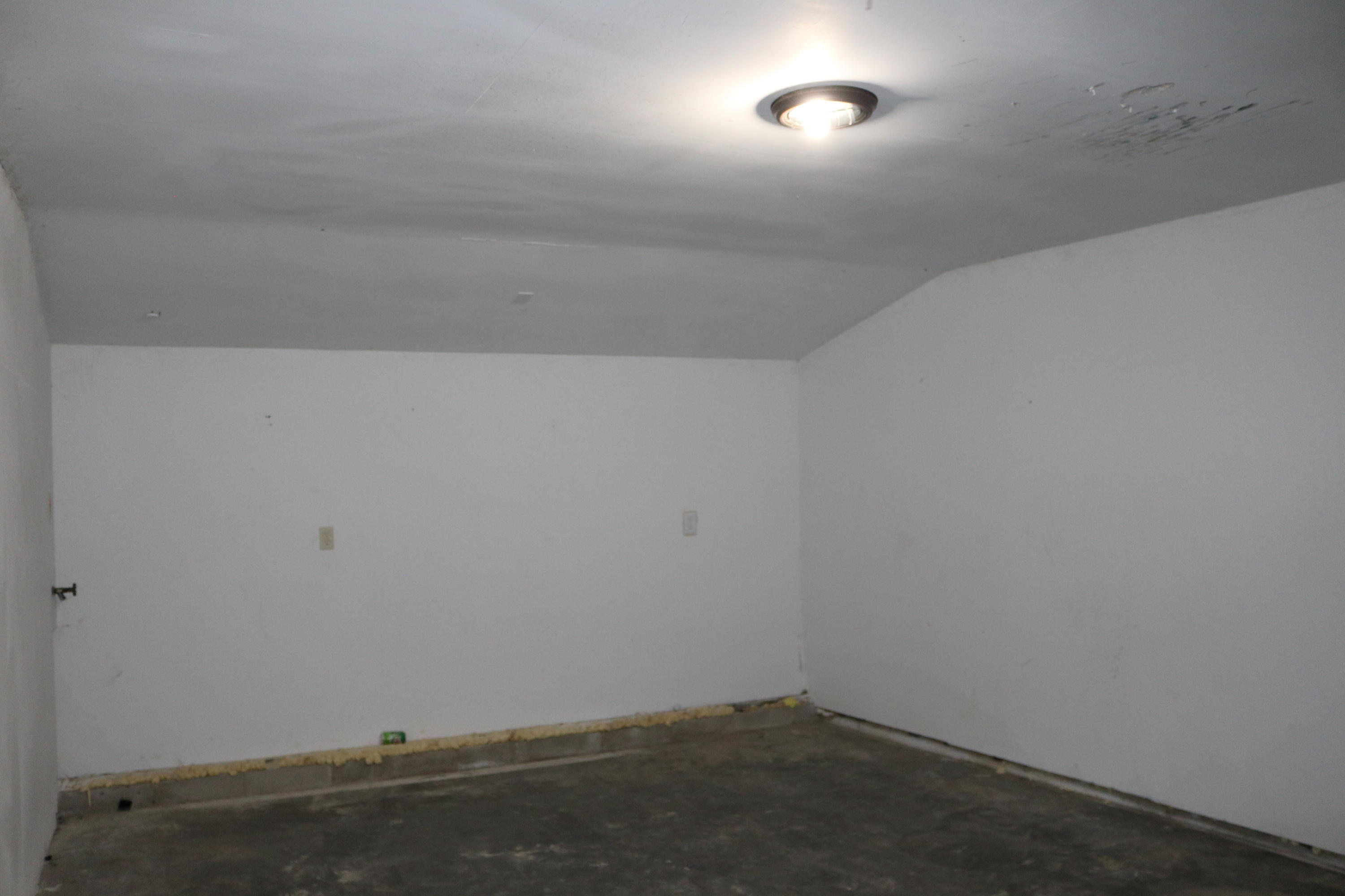627 Webber Hill Road Kennebunk, ME 04043 - Photo 21 of 23 Garage closest to house