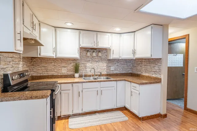 $155,000 | 461 Bent Street, Wabash, IN 46992