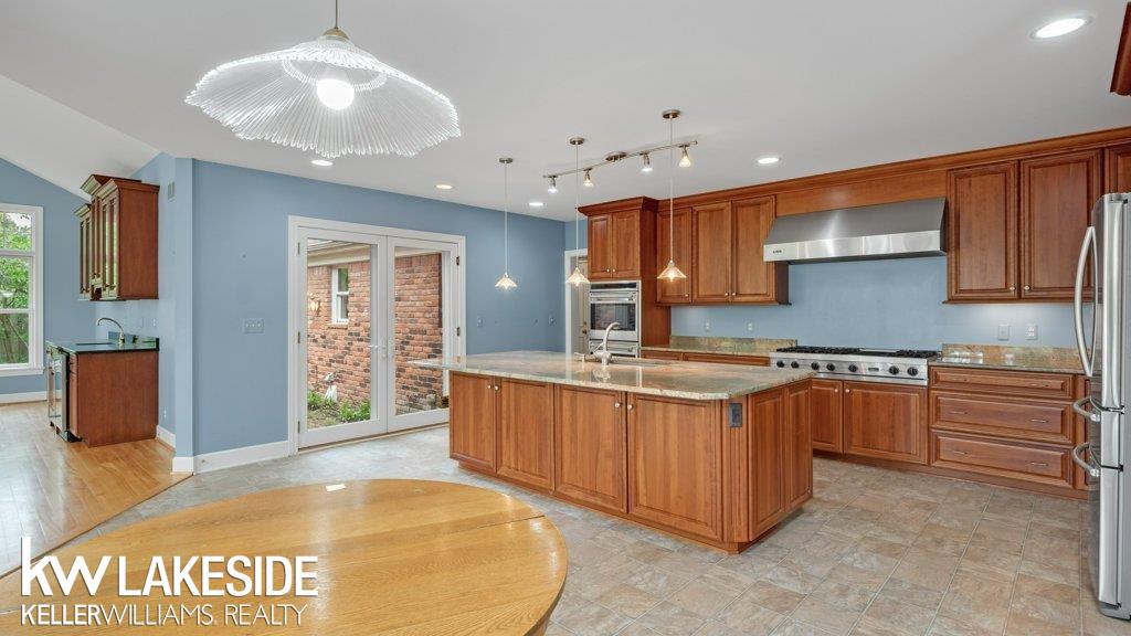 711 South Oxford Road Grosse Pointe Woods, MI 48236 - Photo 8 of 56