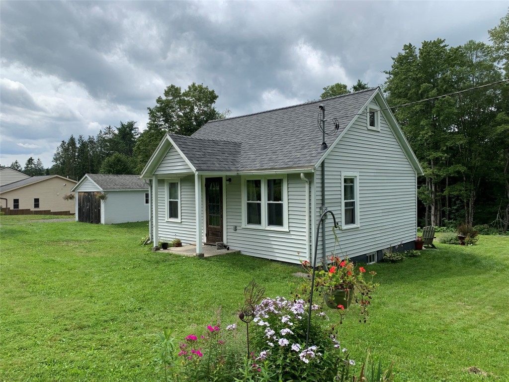 193 Port Road Binghamton, NY 13901 - Photo 3 of 32 Gallery Image 3