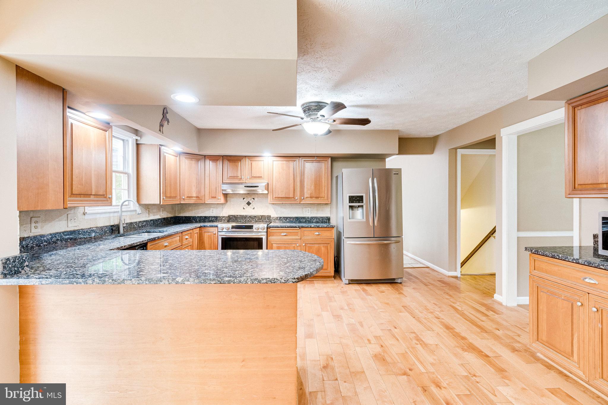 13221 Wates Spring Place Clifton, VA 20124 - Photo 11 of 68 Stainless Steel appliance too