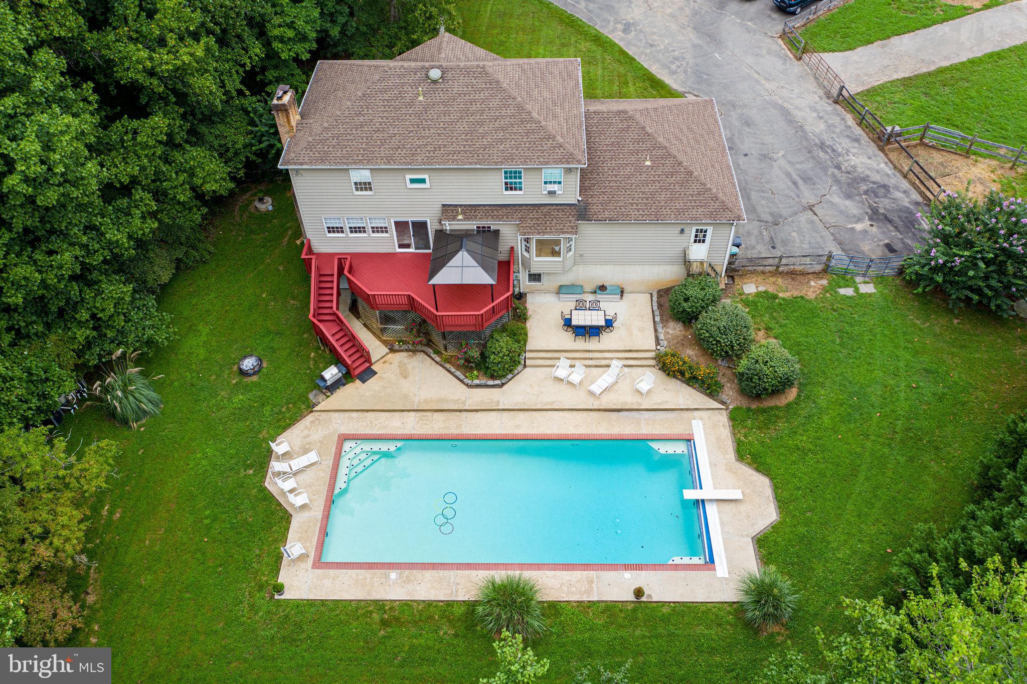 13221 Wates Spring Place Clifton, VA 20124 - Photo 44 of 68 Swim until November with heated Pool!