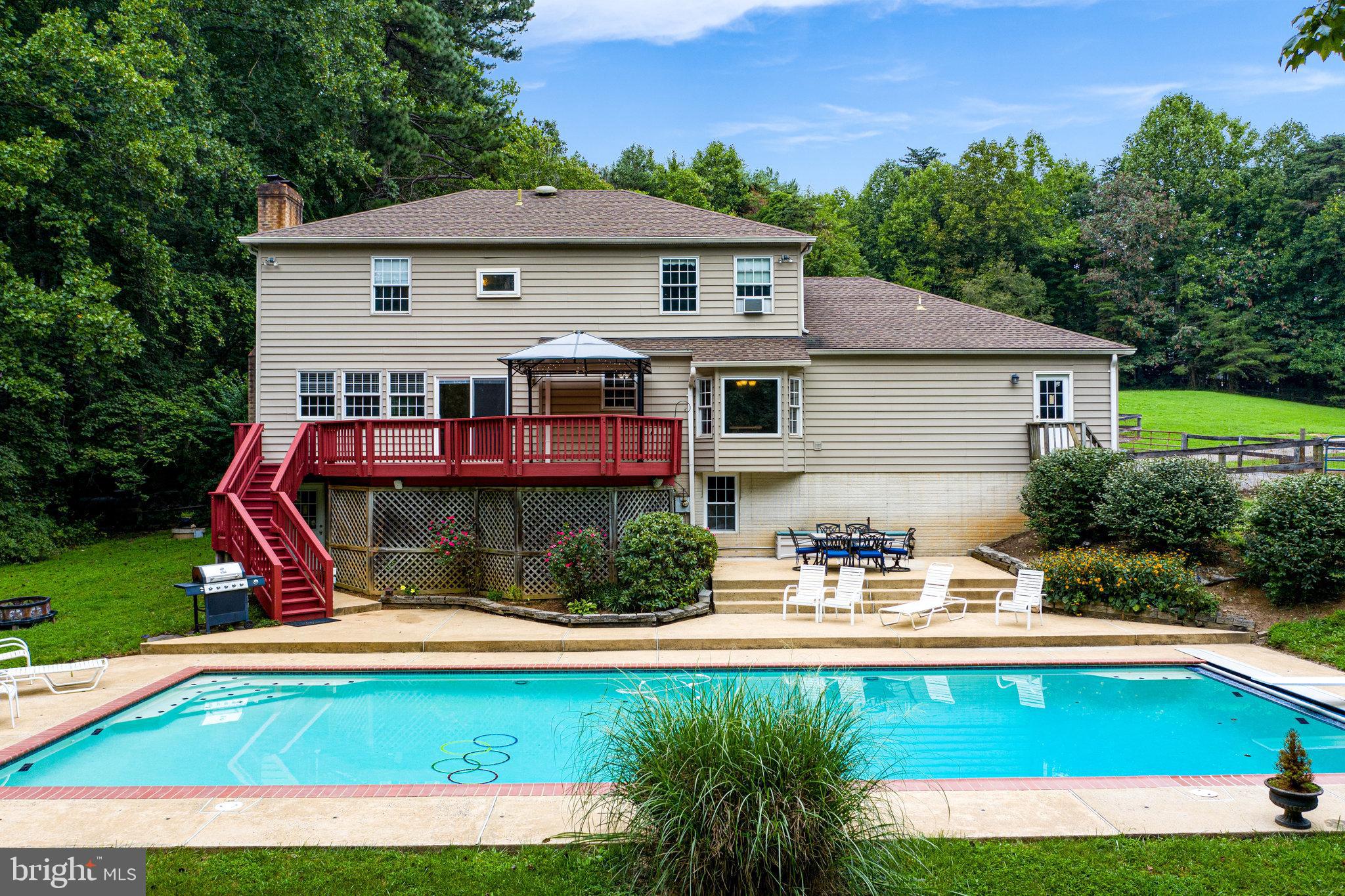 13221 Wates Spring Place Clifton, VA 20124 - Photo 49 of 68 Entertainer's dream, swim, grill, chill, do it all