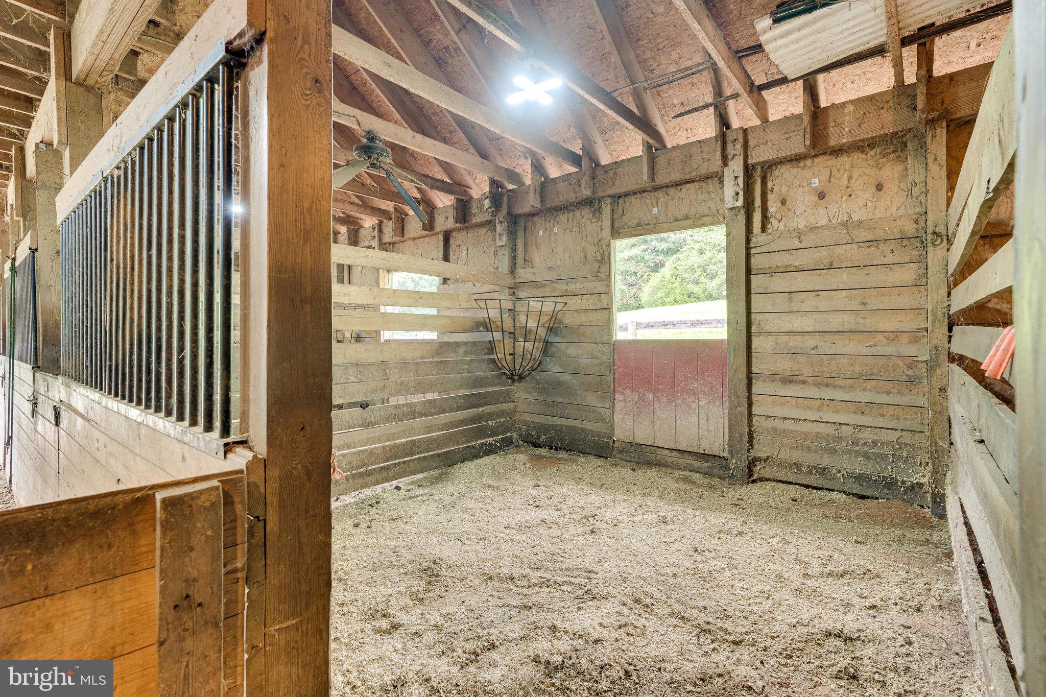 13221 Wates Spring Place Clifton, VA 20124 - Photo 59 of 68 Close-up of one stall