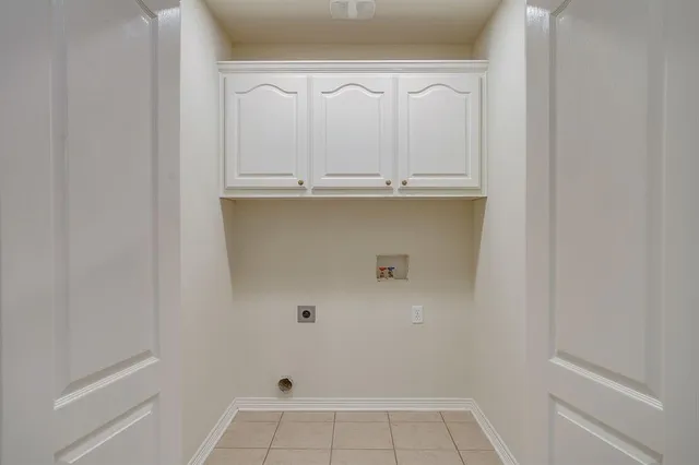 $335,000 | 119 Crestway Drive, Unit 22, Cedar Hill, TX 75104